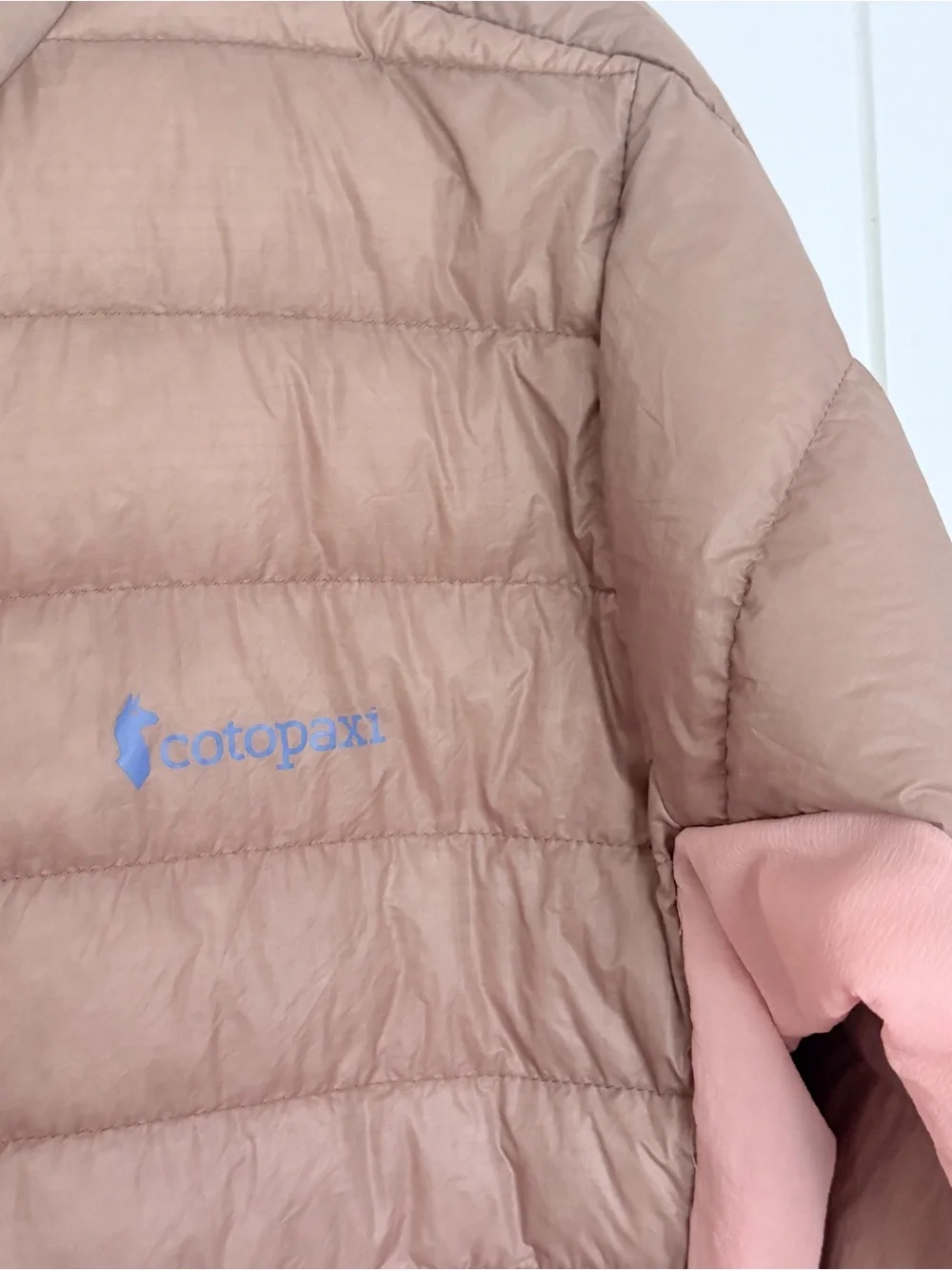 Cotopaxi Fuego LT 950 Fill Down Jacket Women’s Medium M Taupe Pink Lightweight - Picture 3 of 6
